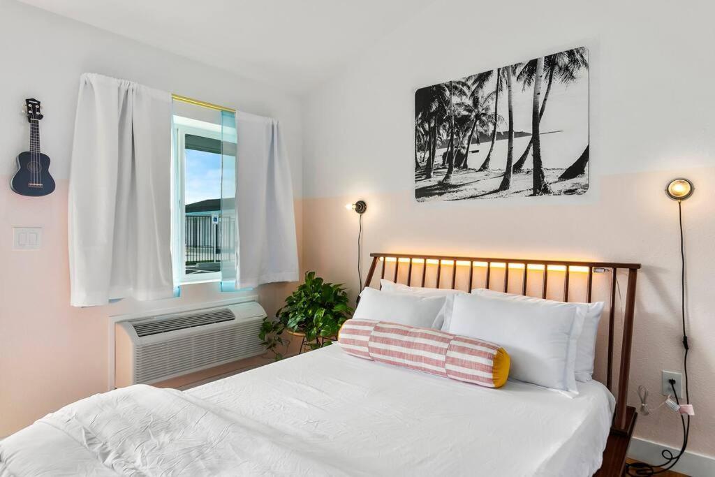 Aawanui Studio Suite.ʻoluʻolu Komo Chandler Luaran gambar