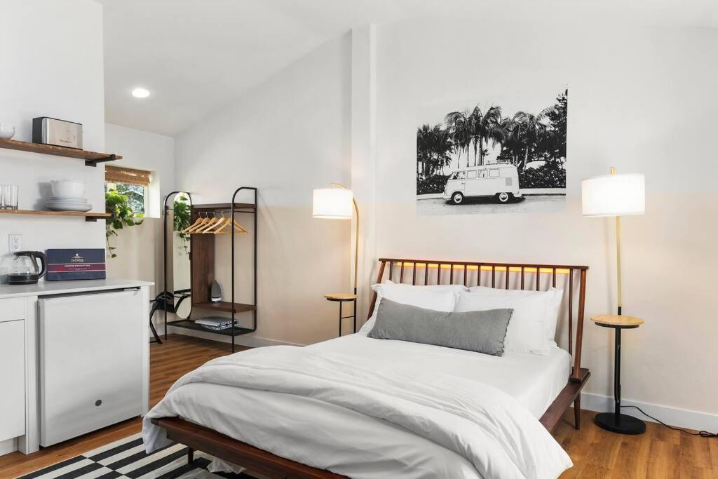 Aawanui Studio Suite.ʻoluʻolu Komo Chandler Luaran gambar